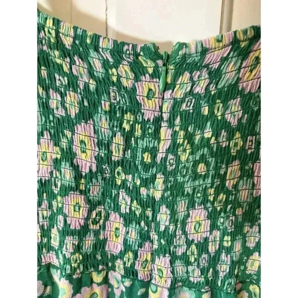 Wayf Size Large Green Floral Faux Wrap Dress With Tie Shoulders - Picture 5 of 9